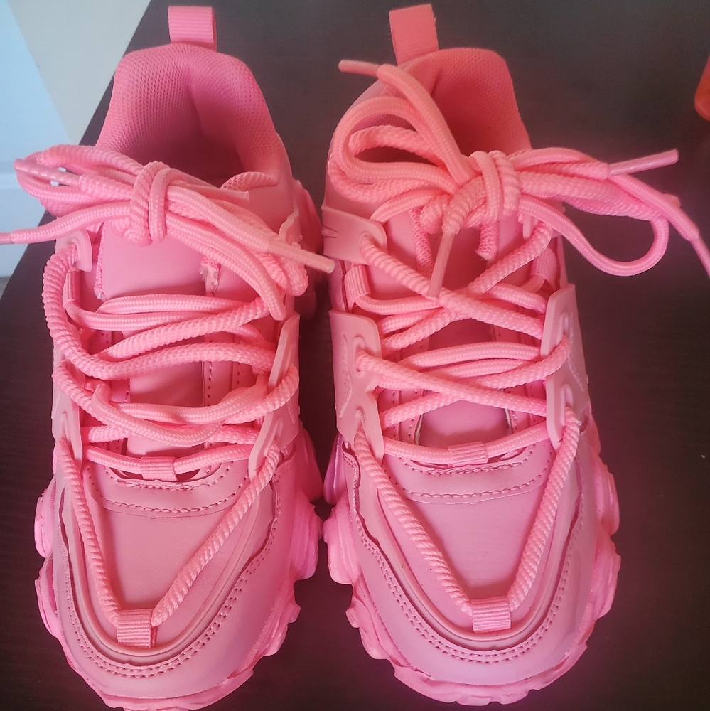 Fashion Nova Pink athletic shoes
